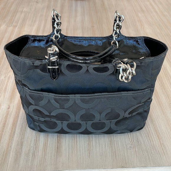 COACH | Madison Op Art Tote - Picture 2 of 13